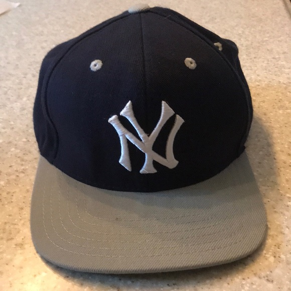 New York Yankees baseball cap - Picture 1 of 3
